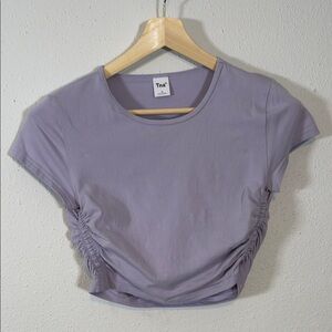 TNA Aritzia Light Purple Women's Crop Top Medium Scrunch Sides Short Sleeves